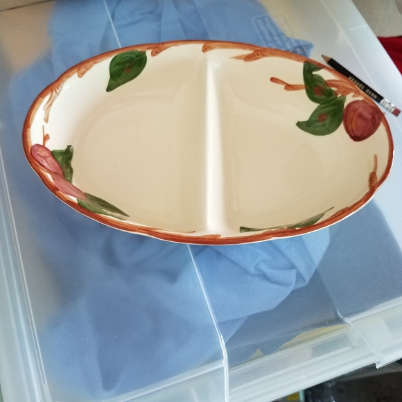 Apple fransician 11inch side by side serving dish - Picture 1 of 5